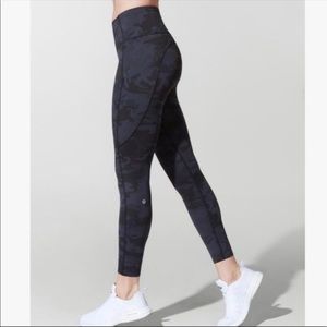 Lulu🍋 Incognito Camo Grey Fast & Free Nulux 25” size 6